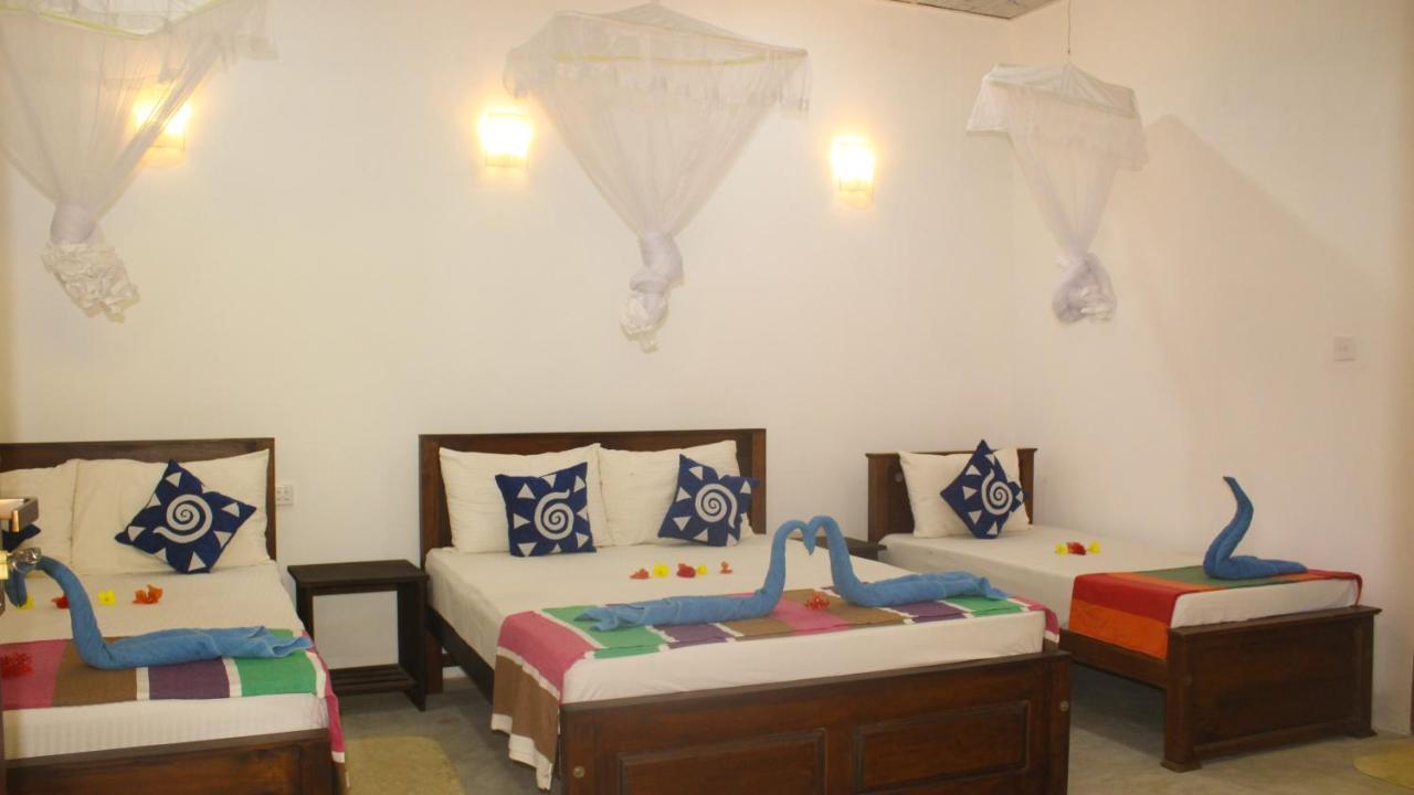 سيغيرِيا Lathika Homes المظهر الخارجي الصورة