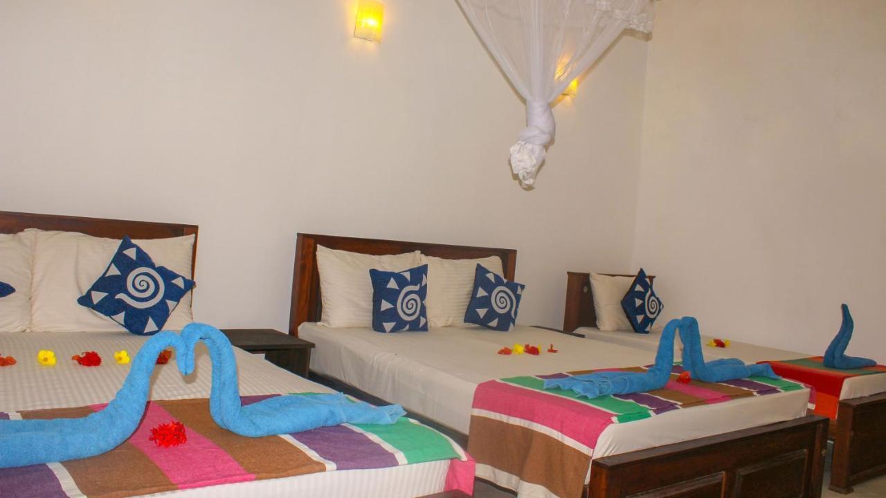 سيغيرِيا Lathika Homes المظهر الخارجي الصورة